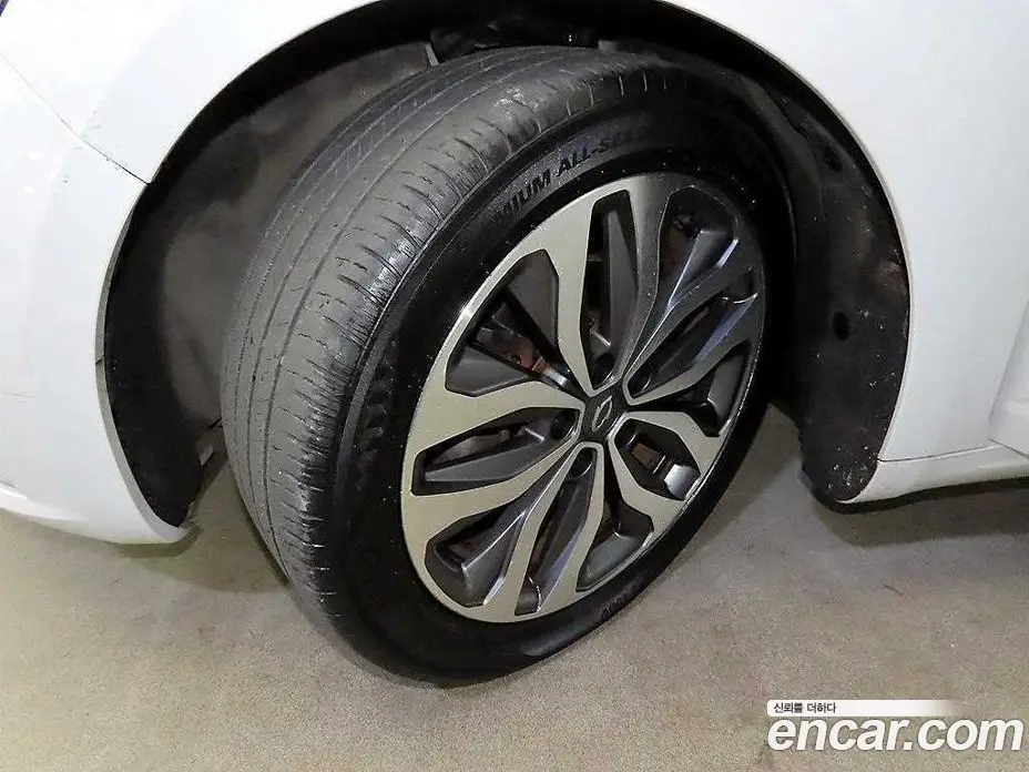Renault (Samsung) SM6 2017 2.0 автомат (гидро), фото 18 Renault (Samsung) SM6 2017 2.0 автомат (гидро), фото 18