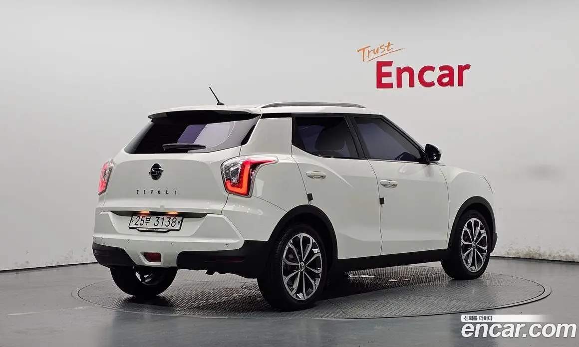 SsangYong TIBOLI 2016 1.6 автомат (гидро), фото 2 SsangYong TIBOLI 2016 1.6 автомат (гидро), фото 2