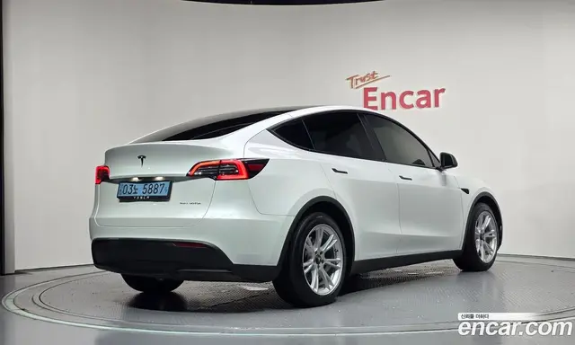 Tesla Model Y 2021 0.2 автомат (гидро), миниатюра 2