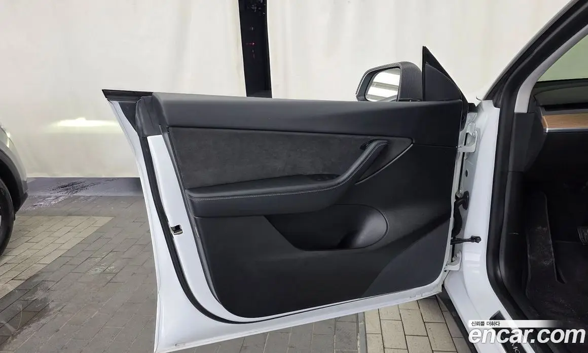 Tesla Model Y 2021 0.2 автомат (гидро), фото 14