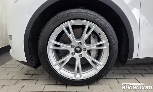 Tesla Model Y 2021 0.2 автомат (гидро), миниатюра 5