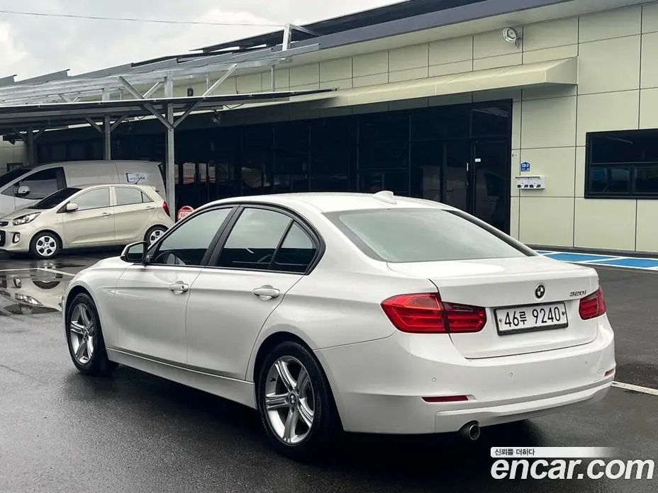 BMW 3 серия 2013 2.0 автомат (гидро), фото 4