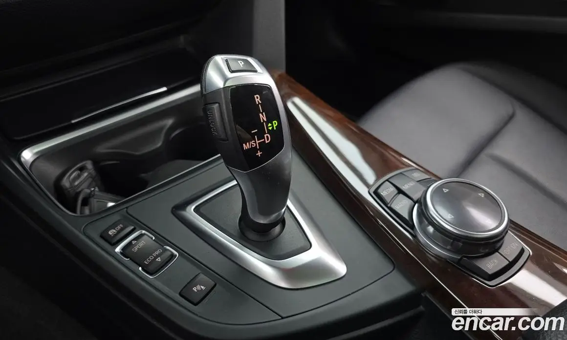BMW 3 серия 2014 2.0 автомат (гидро), фото 9 BMW 3 серия 2014 2.0 автомат (гидро), фото 9