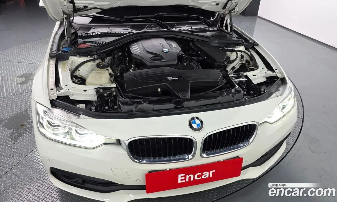 BMW 3 серия 2018 2.0 автомат (гидро), фото 6