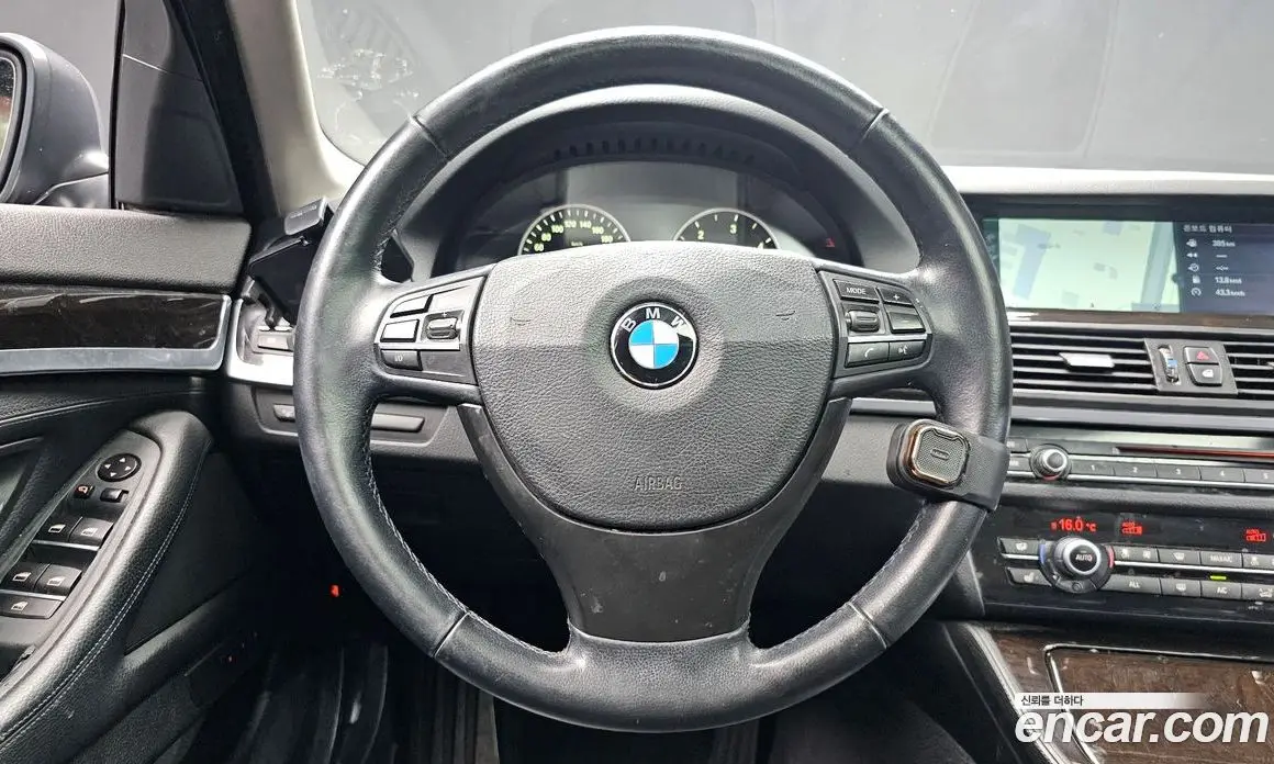 BMW 5 серия 2011 2.0 автомат (гидро), фото 13
