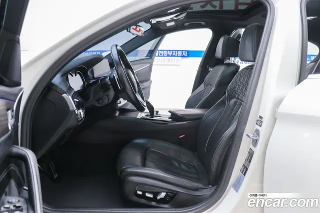 BMW 5 серия 2018 2.0 автомат (гидро), миниатюра 9
