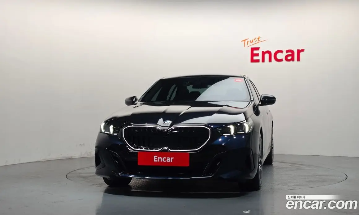 BMW 5 серия 2025 2.0 автомат (гидро), фото 3