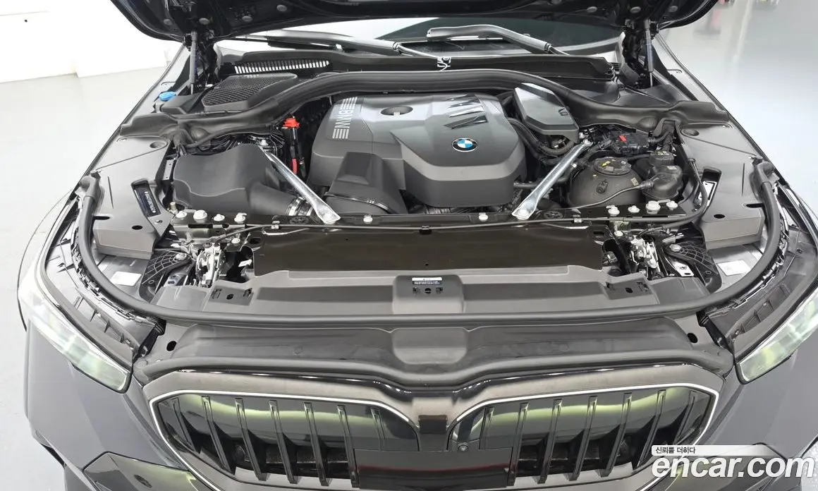 BMW 5 серия 2025 2.0 автомат (гидро), фото 6