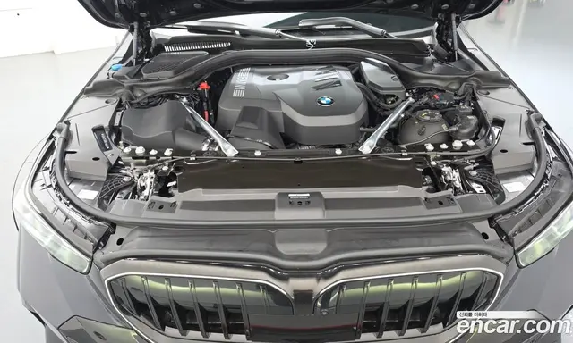 BMW 5 серия 2025 2.0 автомат (гидро), миниатюра 6