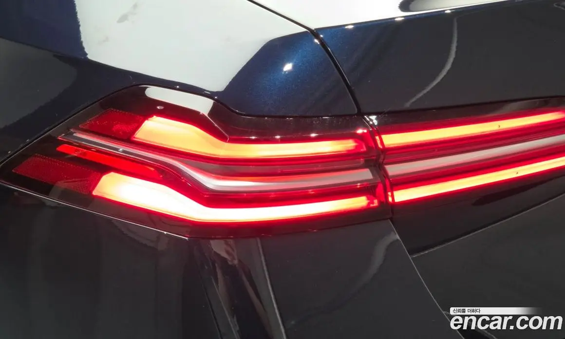 BMW 5 серия 2025 2.0 автомат (гидро), фото 9