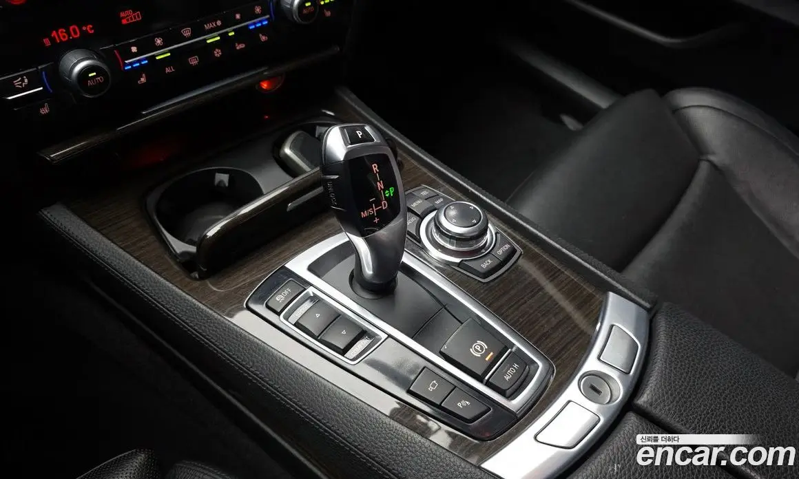 BMW 7 серия 2011 4.4 автомат (гидро), фото 9
