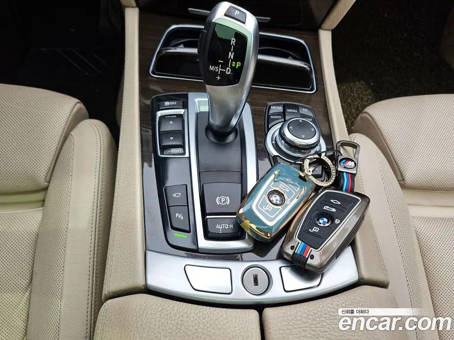 BMW 7 серия 2013 3.0 автомат (гидро), фото 18 BMW 7 серия 2013 3.0 автомат (гидро), фото 18