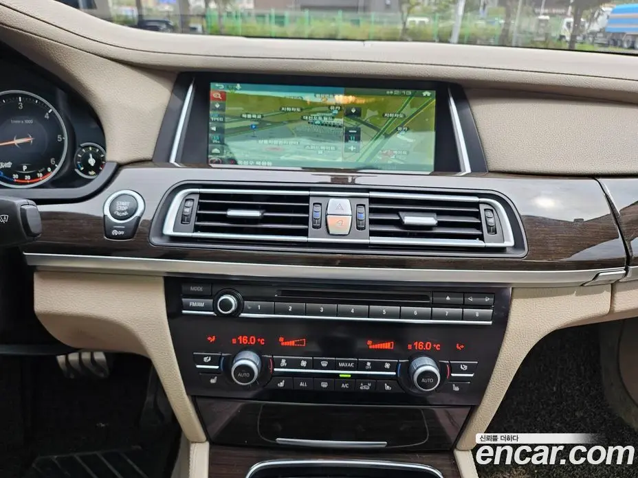 BMW 7 серия 2013 3.0 автомат (гидро), фото 19 BMW 7 серия 2013 3.0 автомат (гидро), фото 19