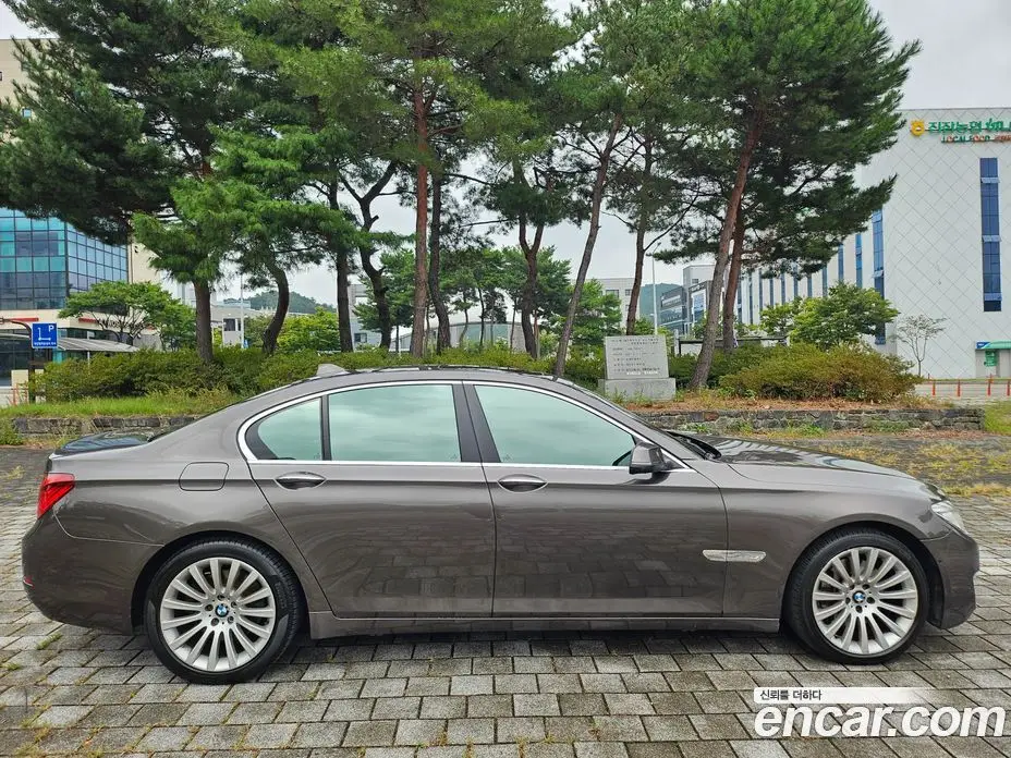 BMW 7 серия 2013 3.0 автомат (гидро), фото 4 BMW 7 серия 2013 3.0 автомат (гидро), фото 4
