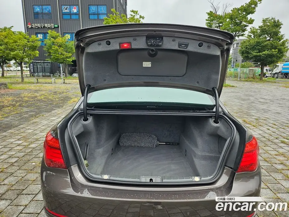 BMW 7 серия 2013 3.0 автомат (гидро), фото 9 BMW 7 серия 2013 3.0 автомат (гидро), фото 9