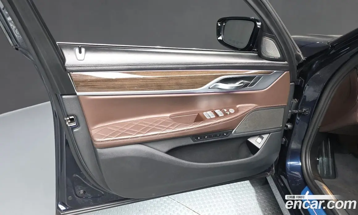 BMW 7 серия 2019 3.0 автомат (гидро), фото 14 BMW 7 серия 2019 3.0 автомат (гидро), фото 14