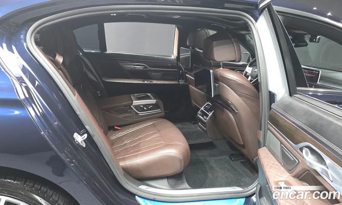 BMW 7 серия 2019 3.0 автомат (гидро), фото 18 BMW 7 серия 2019 3.0 автомат (гидро), фото 18