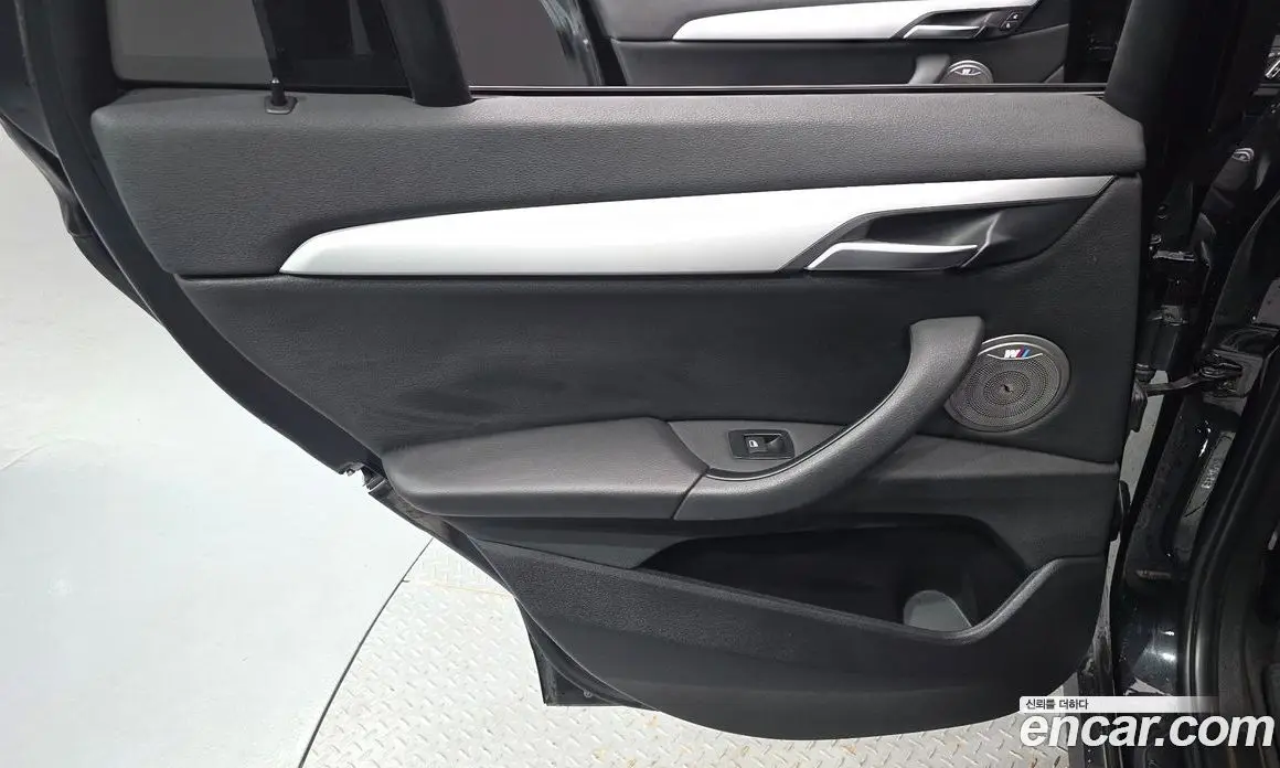 BMW X1 2018 2.0 автомат (гидро), фото 15 BMW X1 2018 2.0 автомат (гидро), фото 15