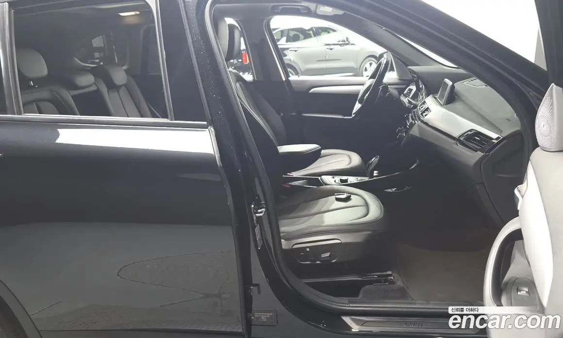 BMW X1 2018 2.0 автомат (гидро), фото 16 BMW X1 2018 2.0 автомат (гидро), фото 16