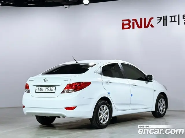 Hyundai Accent 2012 1.6 автомат (гидро), миниатюра 2