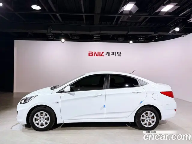 Hyundai Accent 2012 1.6 автомат (гидро), миниатюра 3