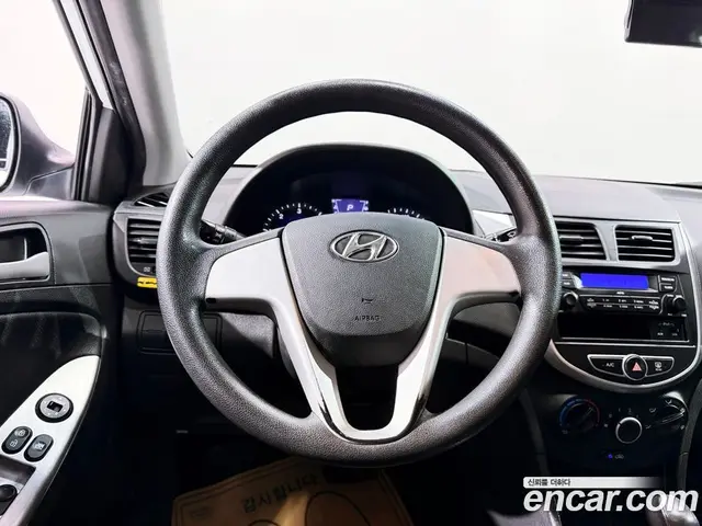 Hyundai Accent 2012 1.6 автомат (гидро), миниатюра 6
