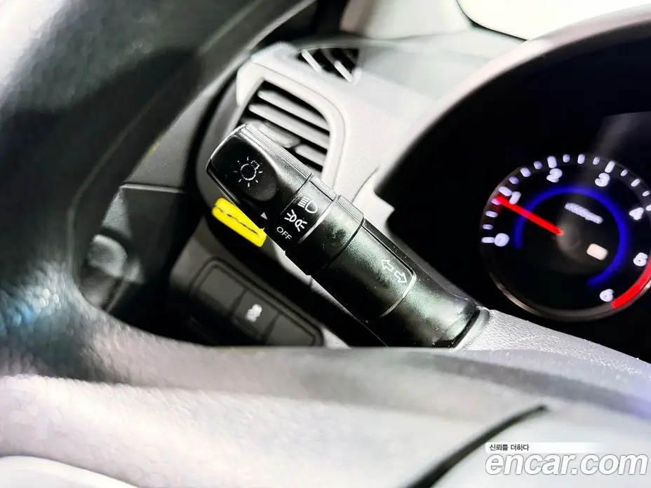 Hyundai Accent 2012 1.6 автомат (гидро), фото 8