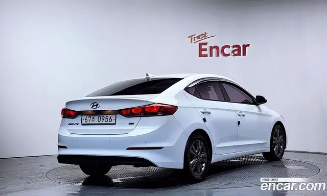 Hyundai Avante 2015 1.6 автомат (гидро), миниатюра 2