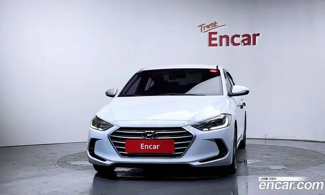 Hyundai Avante 2015 1.6 автомат (гидро), миниатюра 3