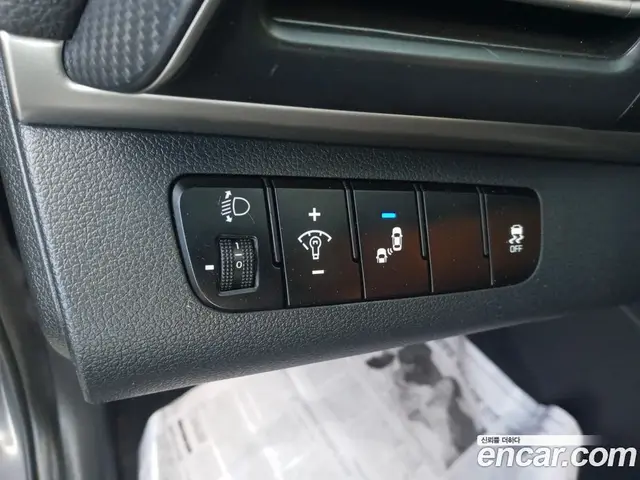 Hyundai Avante 2019 1.6 автомат (гидро), миниатюра 8