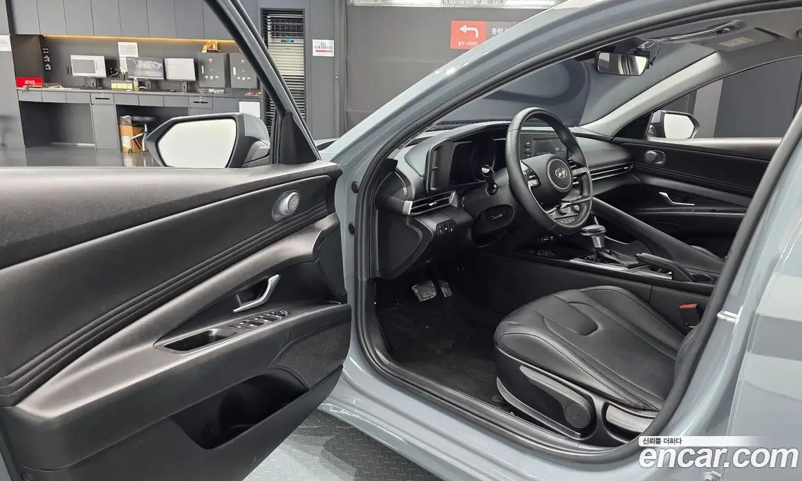 Hyundai Avante 2021 1.6 автомат (гидро), фото 10