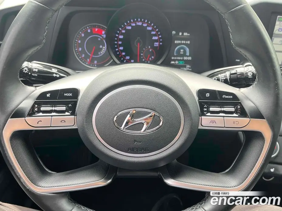 Hyundai Avante 2021 1.6 автомат (гидро), фото 12