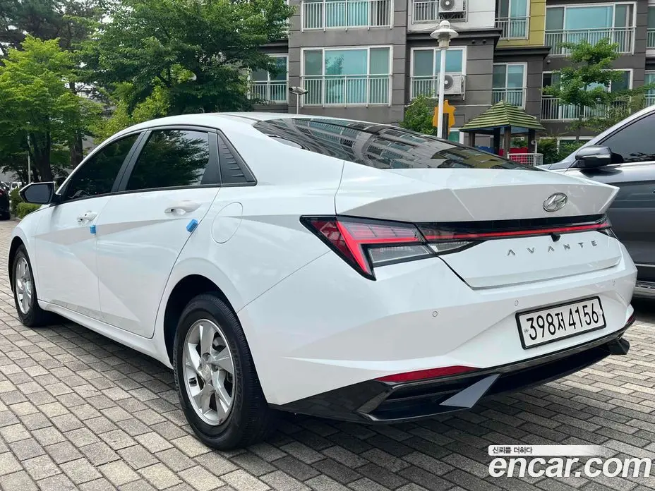 Hyundai Avante 2021 1.6 автомат (гидро), фото 6