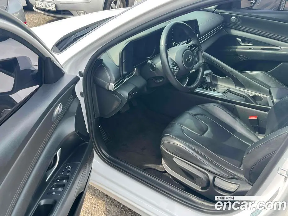 Hyundai Avante 2021 1.6 автомат (гидро), фото 9