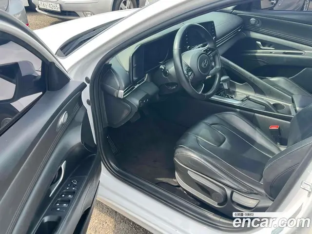Hyundai Avante 2021 1.6 автомат (гидро), миниатюра 9