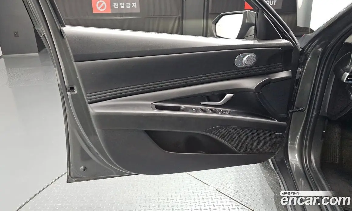 Hyundai Avante 2022 1.6 автомат (гидро), фото 14