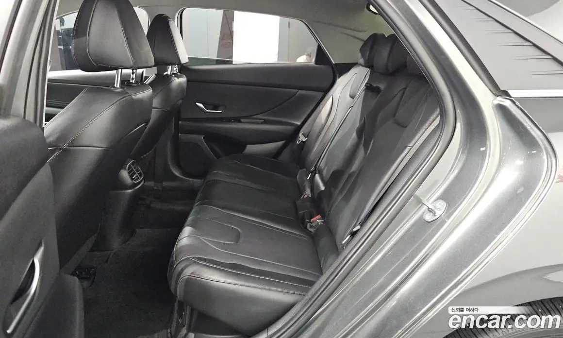 Hyundai Avante 2022 1.6 автомат (гидро), фото 16