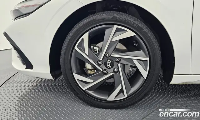 Hyundai Avante 2024 1.6 автомат (гидро), миниатюра 5 Hyundai Avante 2024 1.6 автомат (гидро), миниатюра 5