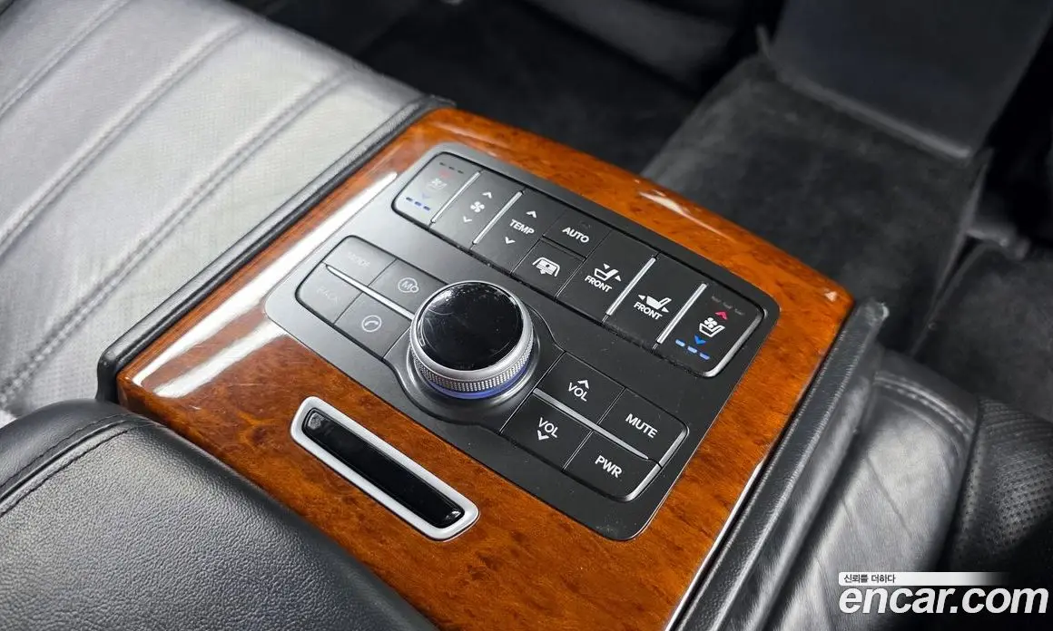 Hyundai Equus 2012 5.0 автомат (гидро), фото 19