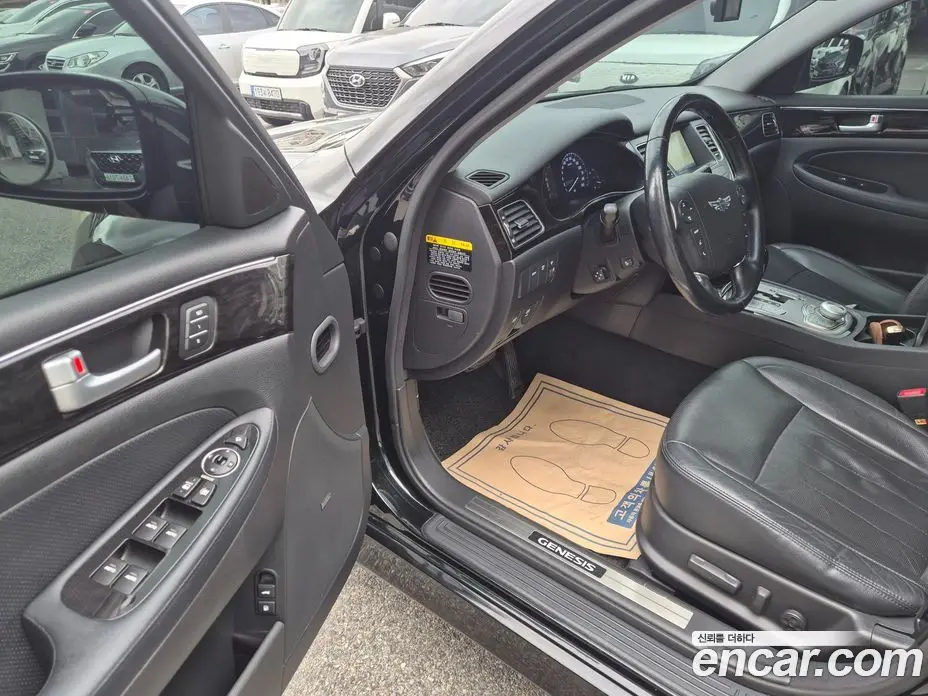 Hyundai Genesis 2013 3.3 автомат (гидро), фото 12