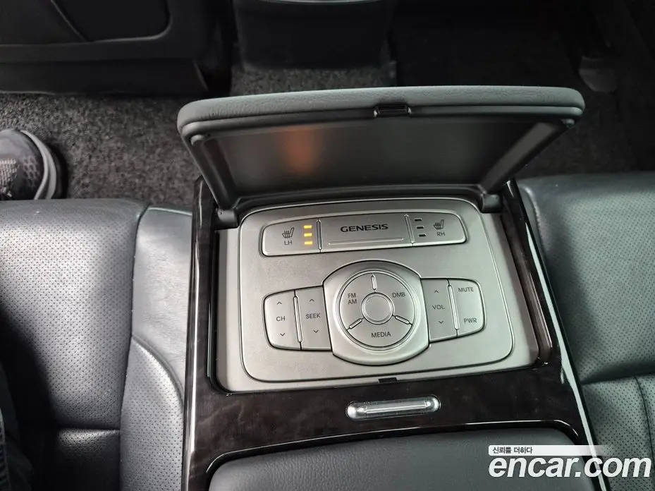 Hyundai Genesis 2013 3.3 автомат (гидро), фото 15