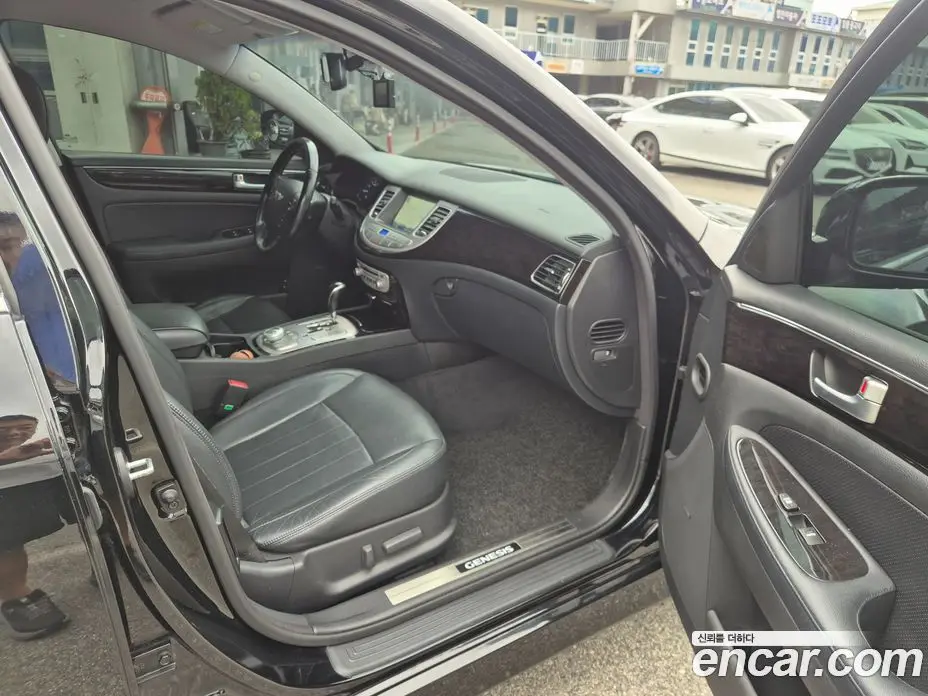 Hyundai Genesis 2013 3.3 автомат (гидро), фото 19