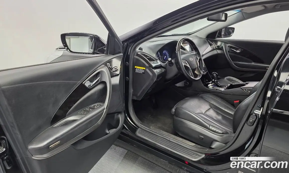 Hyundai Grandeur 2012 3.0 автомат (гидро), фото 11