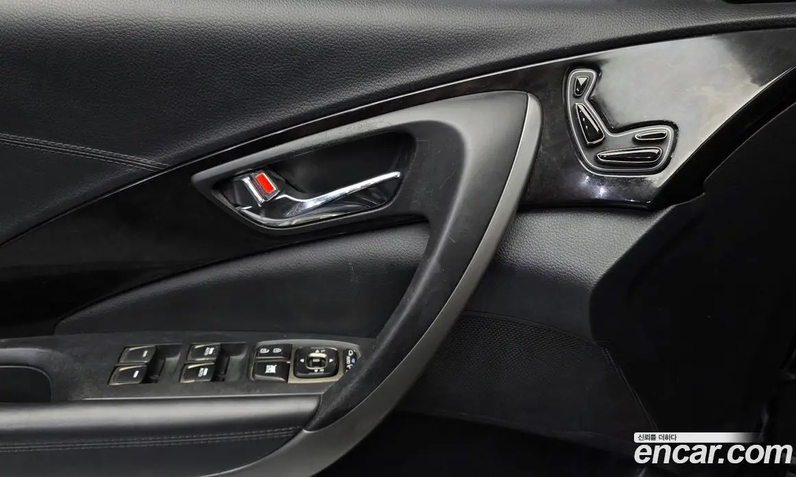 Hyundai Grandeur 2012 3.0 автомат (гидро), фото 17