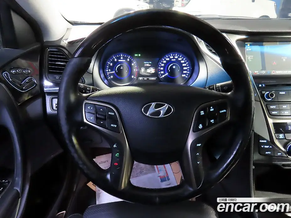Hyundai Grandeur 2013 3.0 автомат (гидро), фото 9