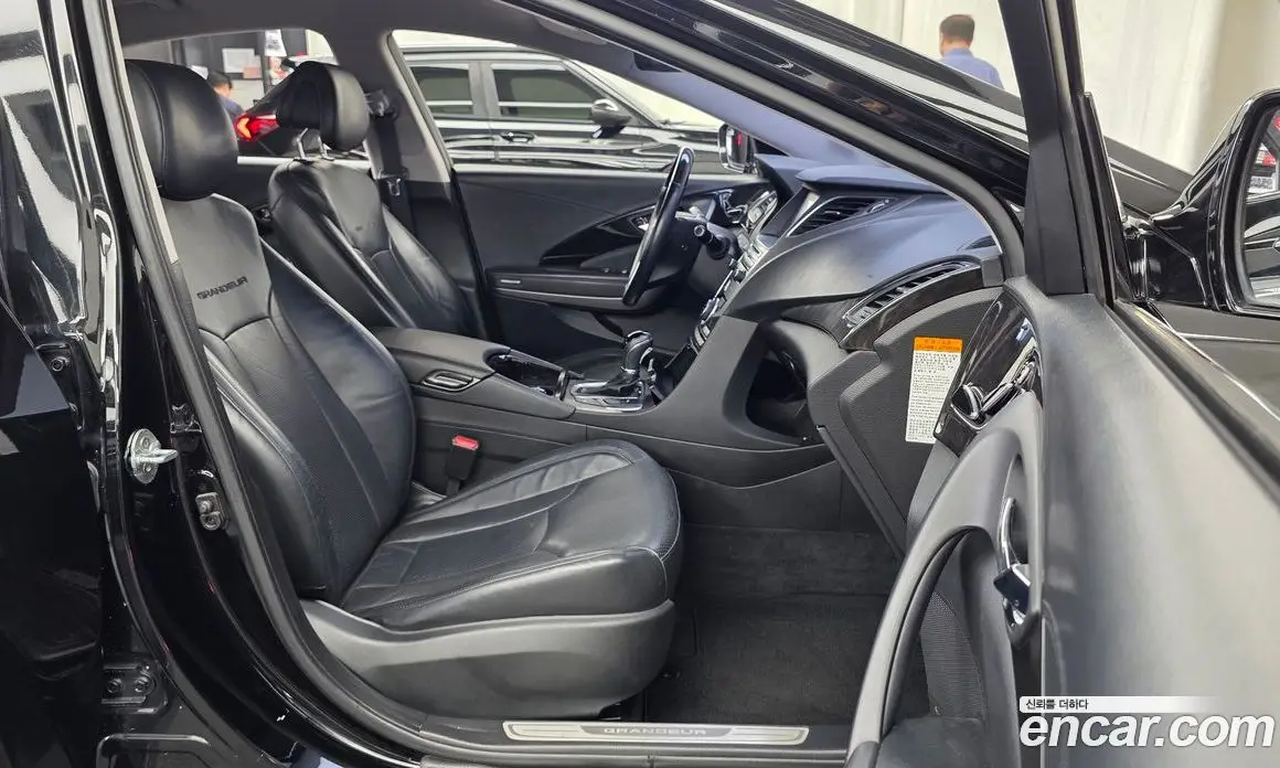 Hyundai Grandeur 2016 2.4 автомат (гидро), фото 11