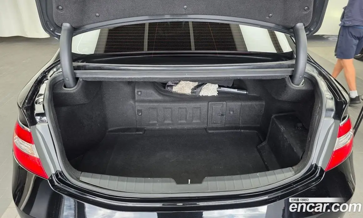 Hyundai Grandeur 2016 2.4 автомат (гидро), фото 20
