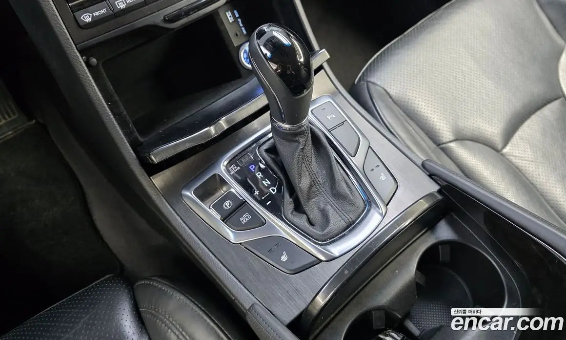 Hyundai Grandeur 2016 2.4 автомат (гидро), фото 9