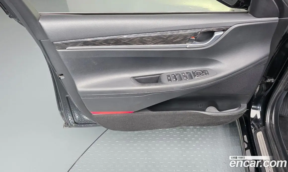 Hyundai Grandeur 2017 2.2 автомат (гидро), фото 14