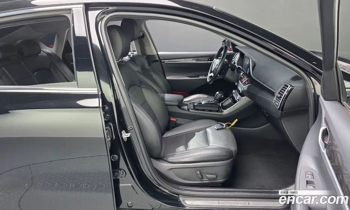 Hyundai Grandeur 2017 2.2 автомат (гидро), фото 16